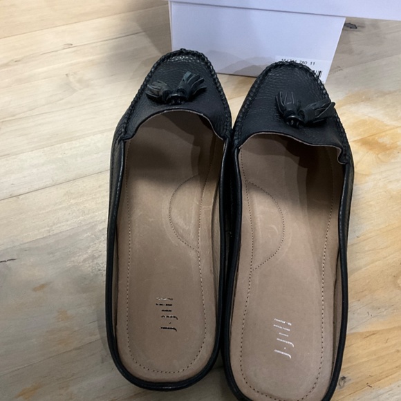 J.JILL  LEATHER MULES WITH TASSELS NEW WITH BOX - Picture 4 of 6